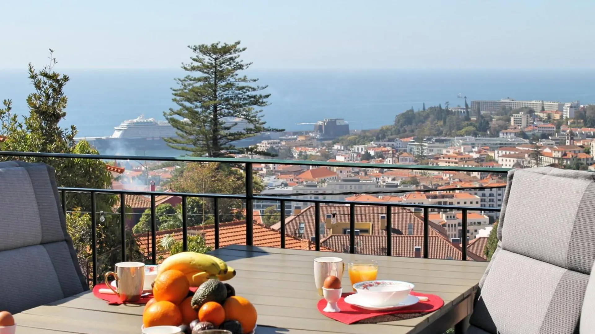 Magnificent Funchal Villa Villa Luzia 5 Bedrooms Sea City Views Pool Table