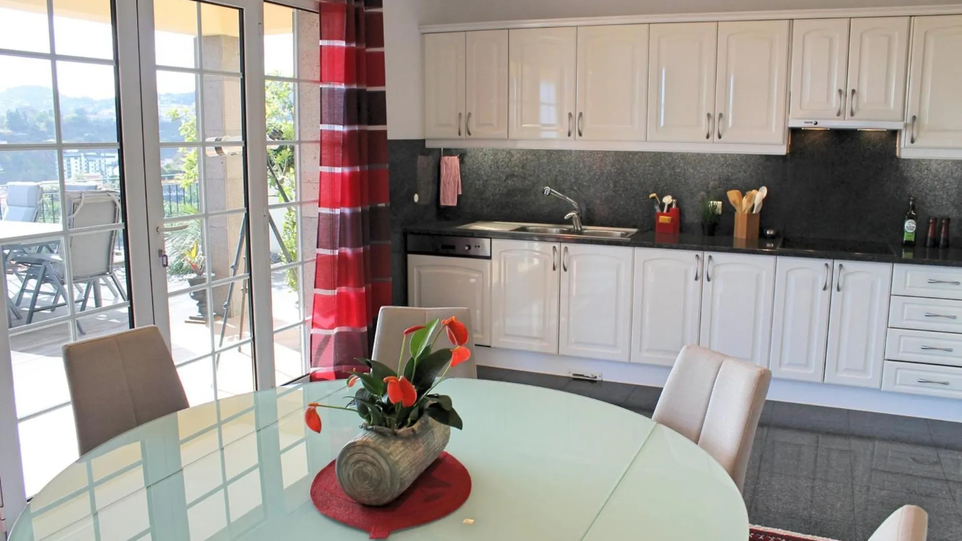 Magnificent Funchal Villa Villa Luzia 5 Bedrooms Sea City Views Pool Table Portekiz