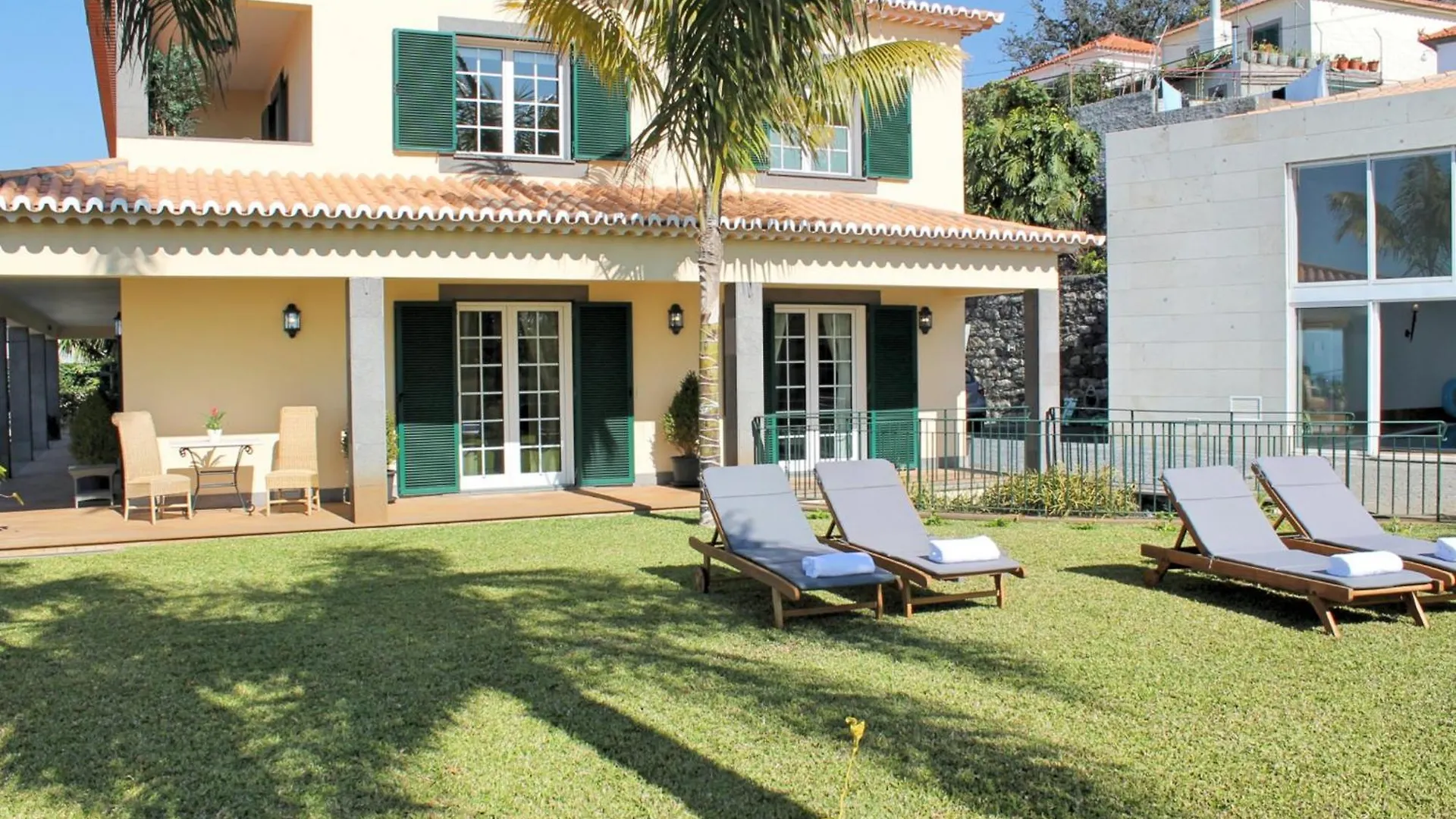 Magnificent Funchal Villa Villa Luzia 5 Bedrooms Sea City Views Pool Table